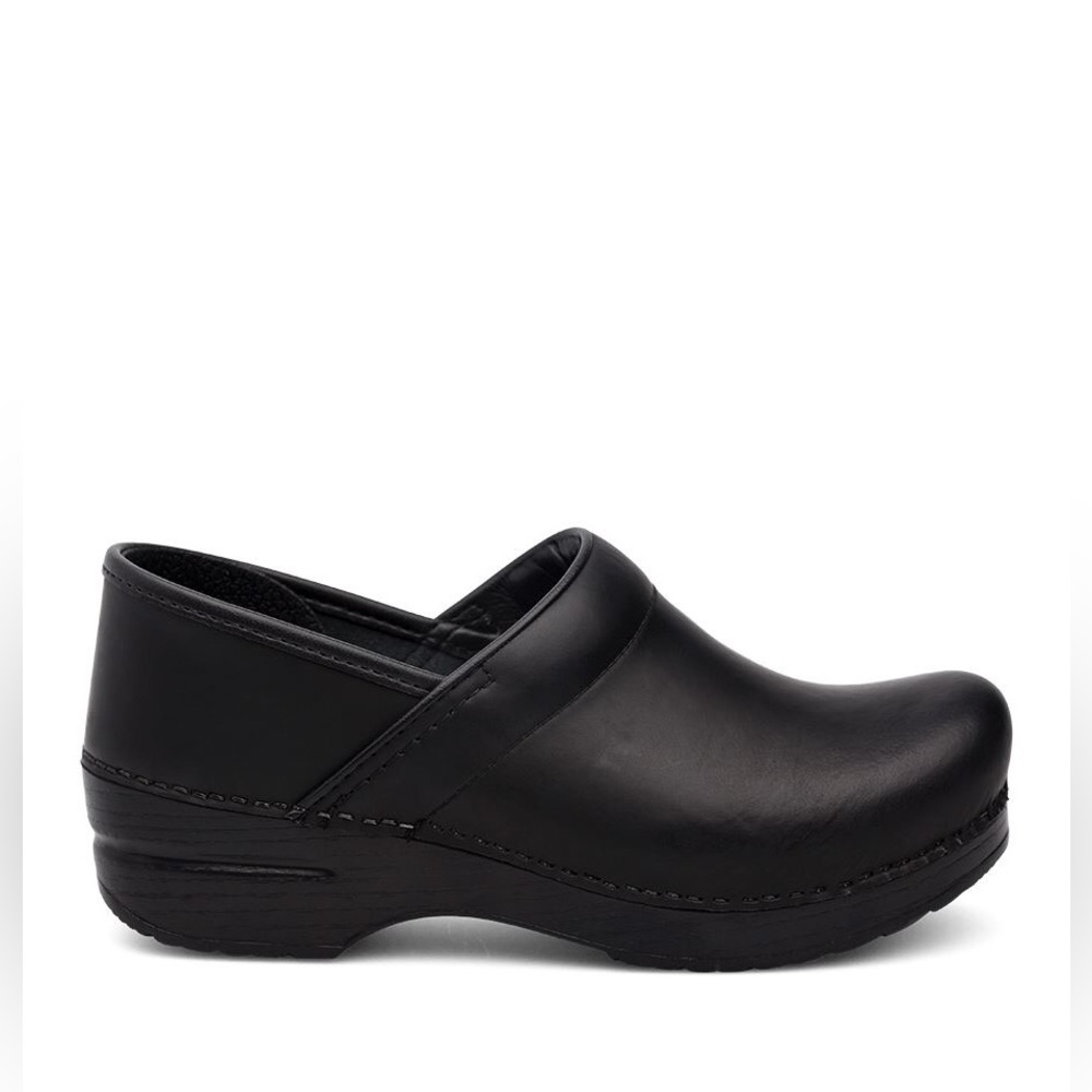 New in Box Dansko Professional Clogs, size 38